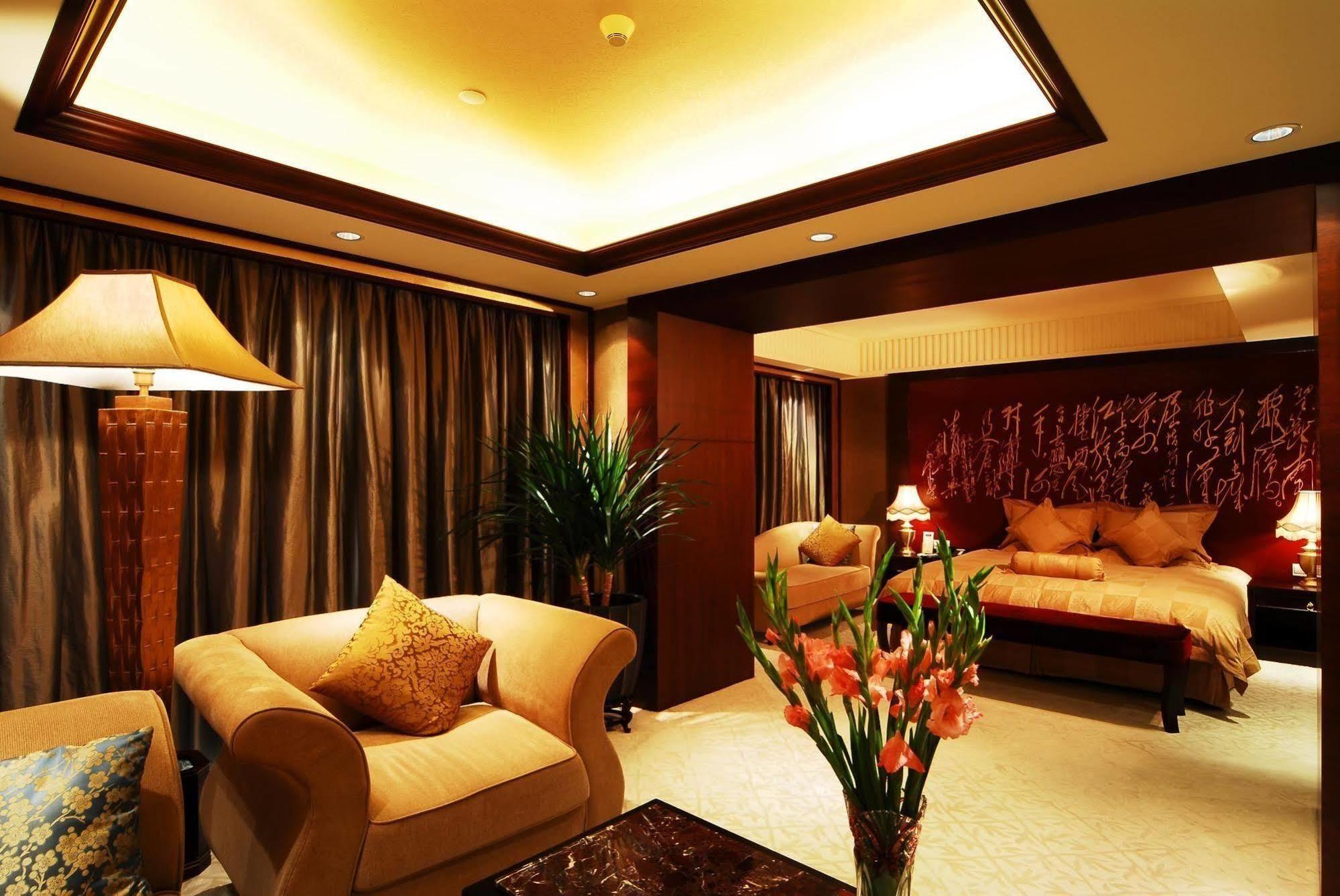 Heyuan Great International Hotel Екстер'єр фото