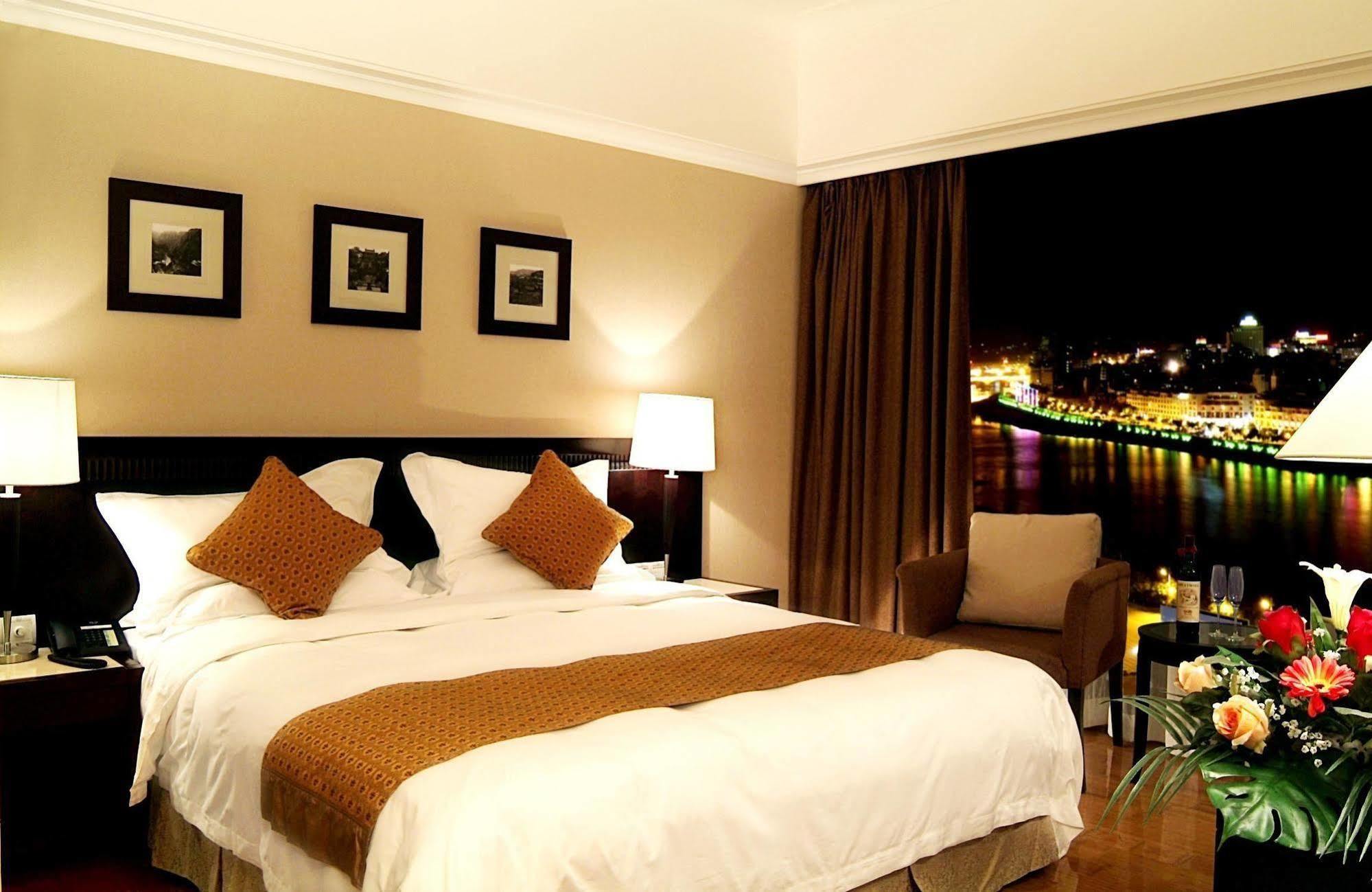 Heyuan Great International Hotel Екстер'єр фото
